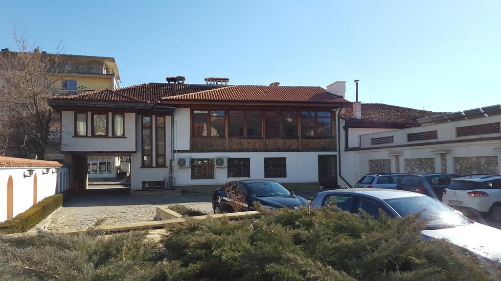 Отель Bozukova House Сливен Экстерьер фото